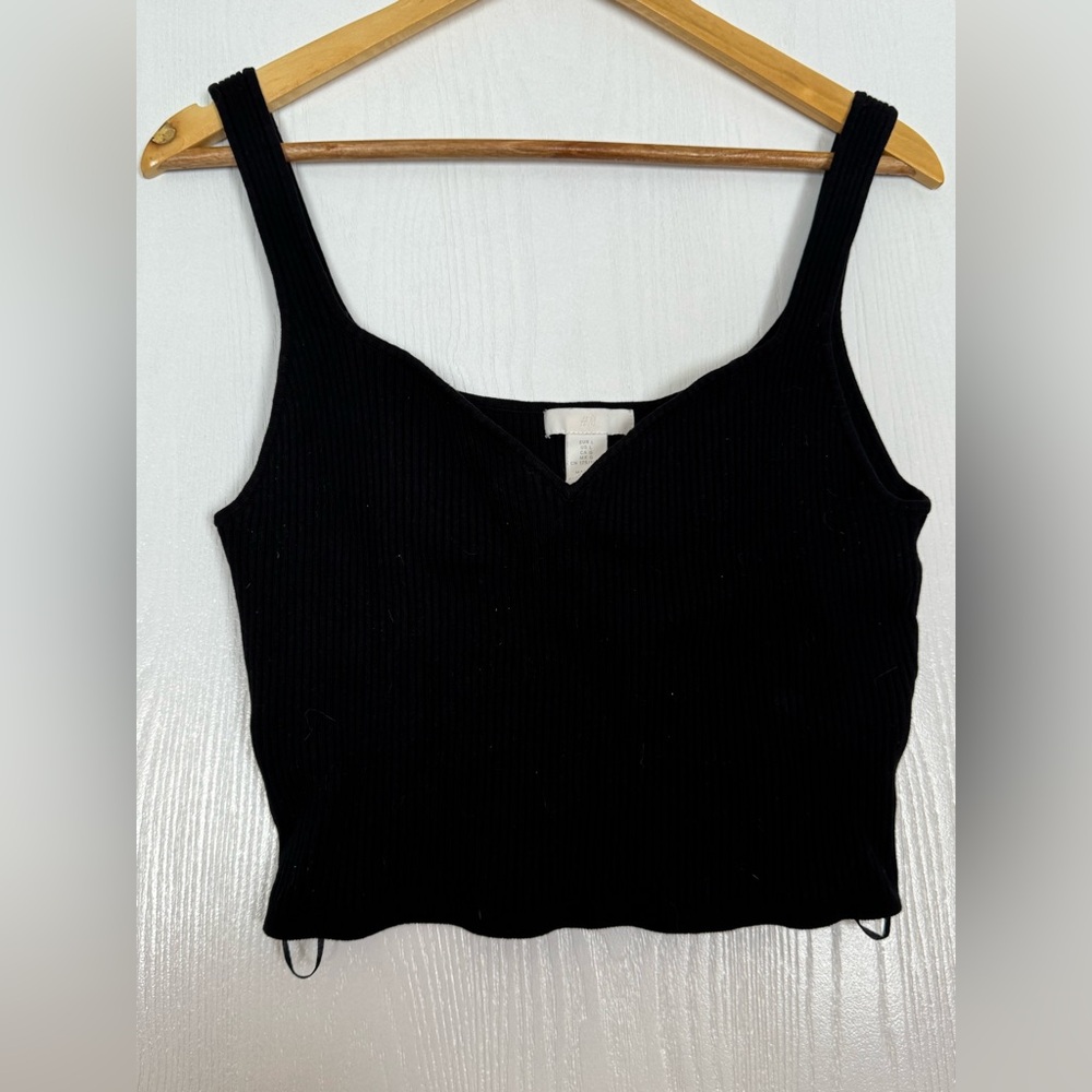 H&M Black Crop Stop Size L